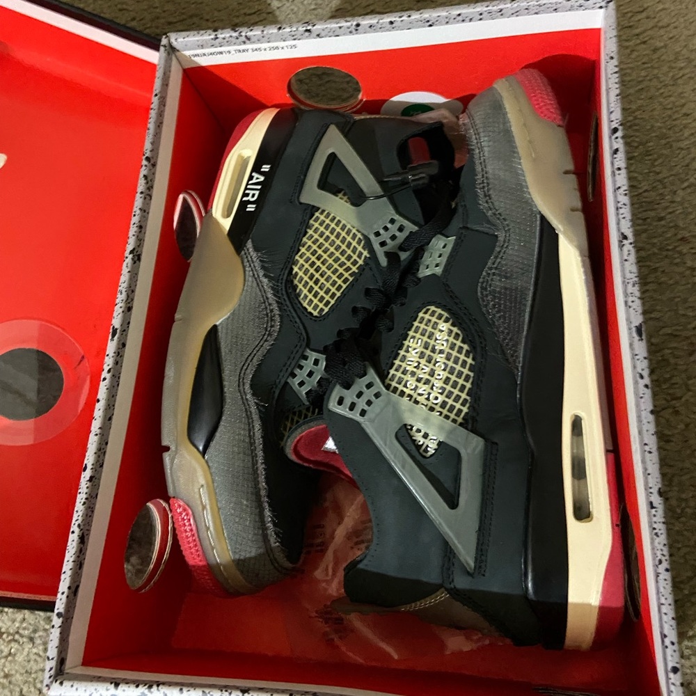 Women’s Air Jordan 4 retro